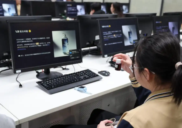 学校将持续整合资源打造无边界学习生态引导学生走出书本