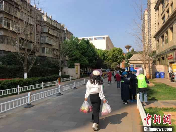  云南境外输入风险严峻 首例输入确诊病例居住单元已封闭
